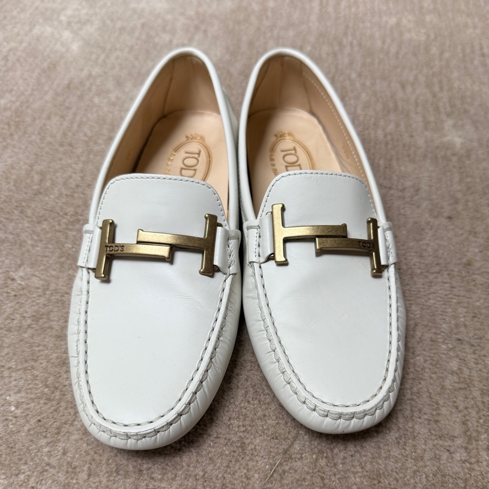 Tod's White and Gold Timeless Driving Loafer